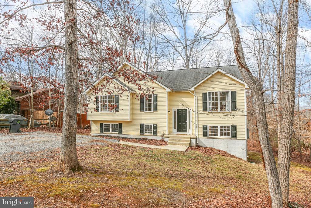 11201 STOCKADE DRIVE