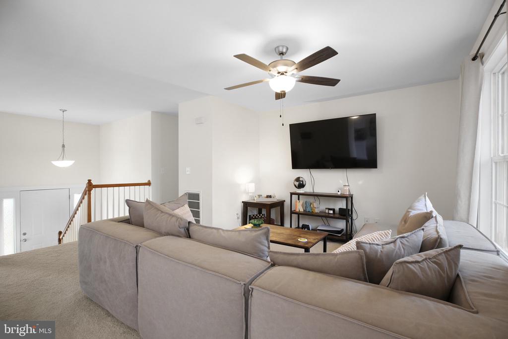 11201 STOCKADE DRIVE