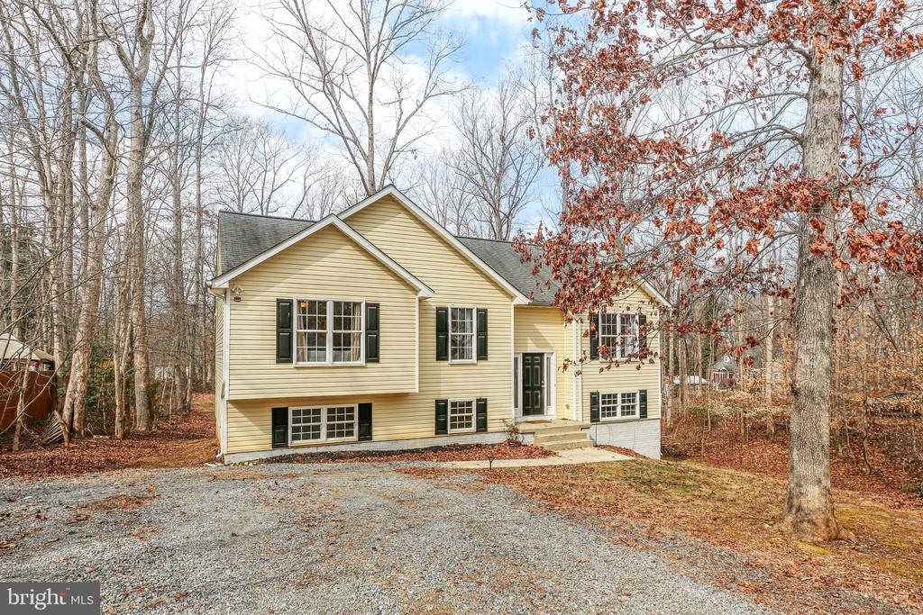 11201 STOCKADE DRIVE