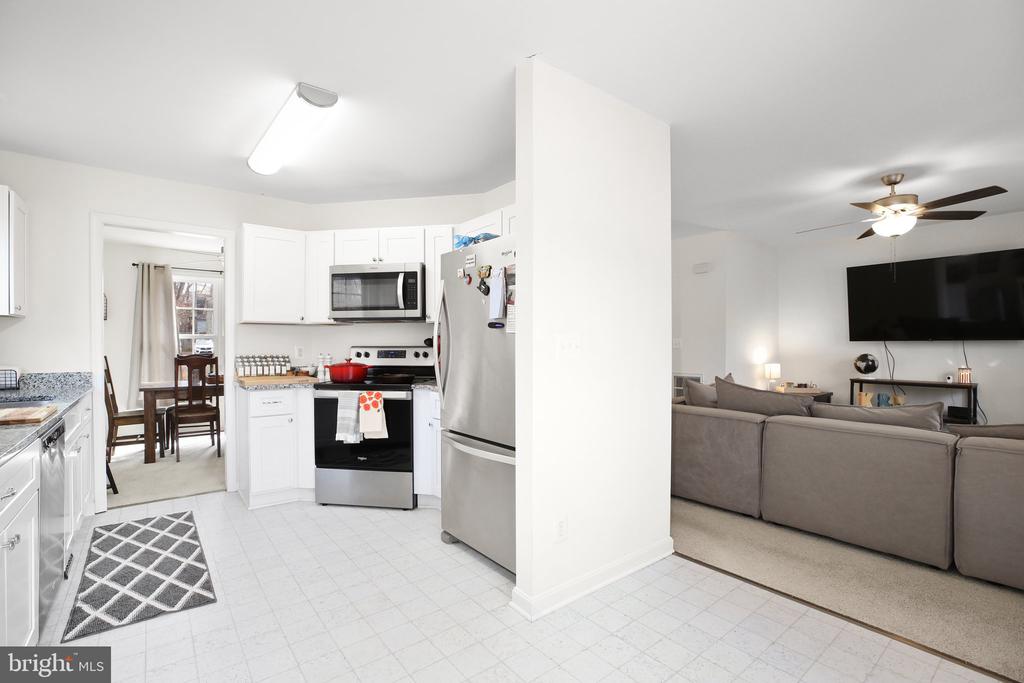 11201 STOCKADE DRIVE