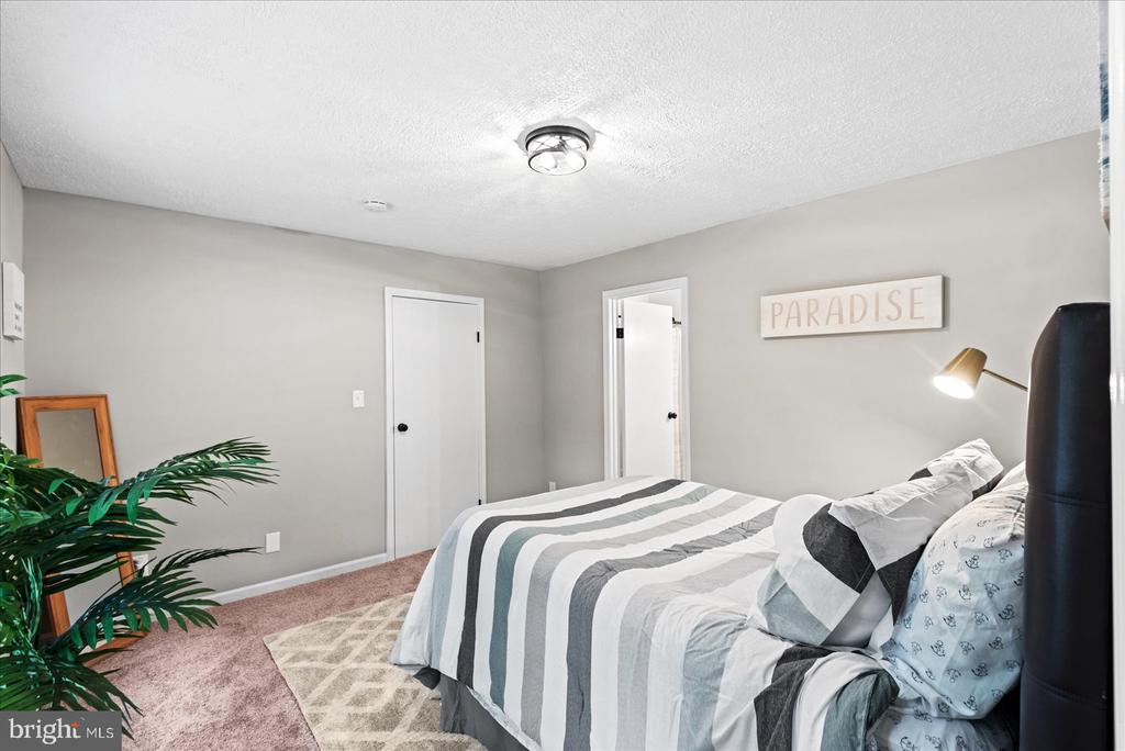 15002 Comfort Ln