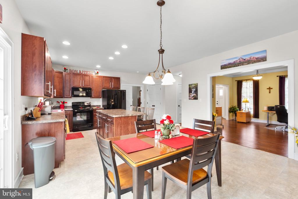 9109 Winfield Ct