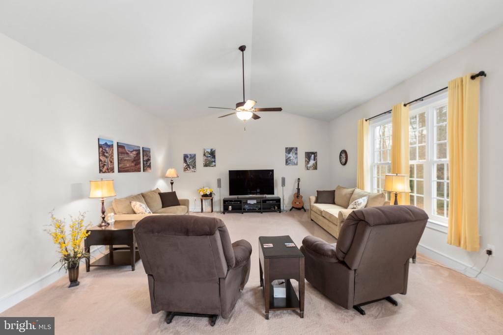 9109 Winfield Ct