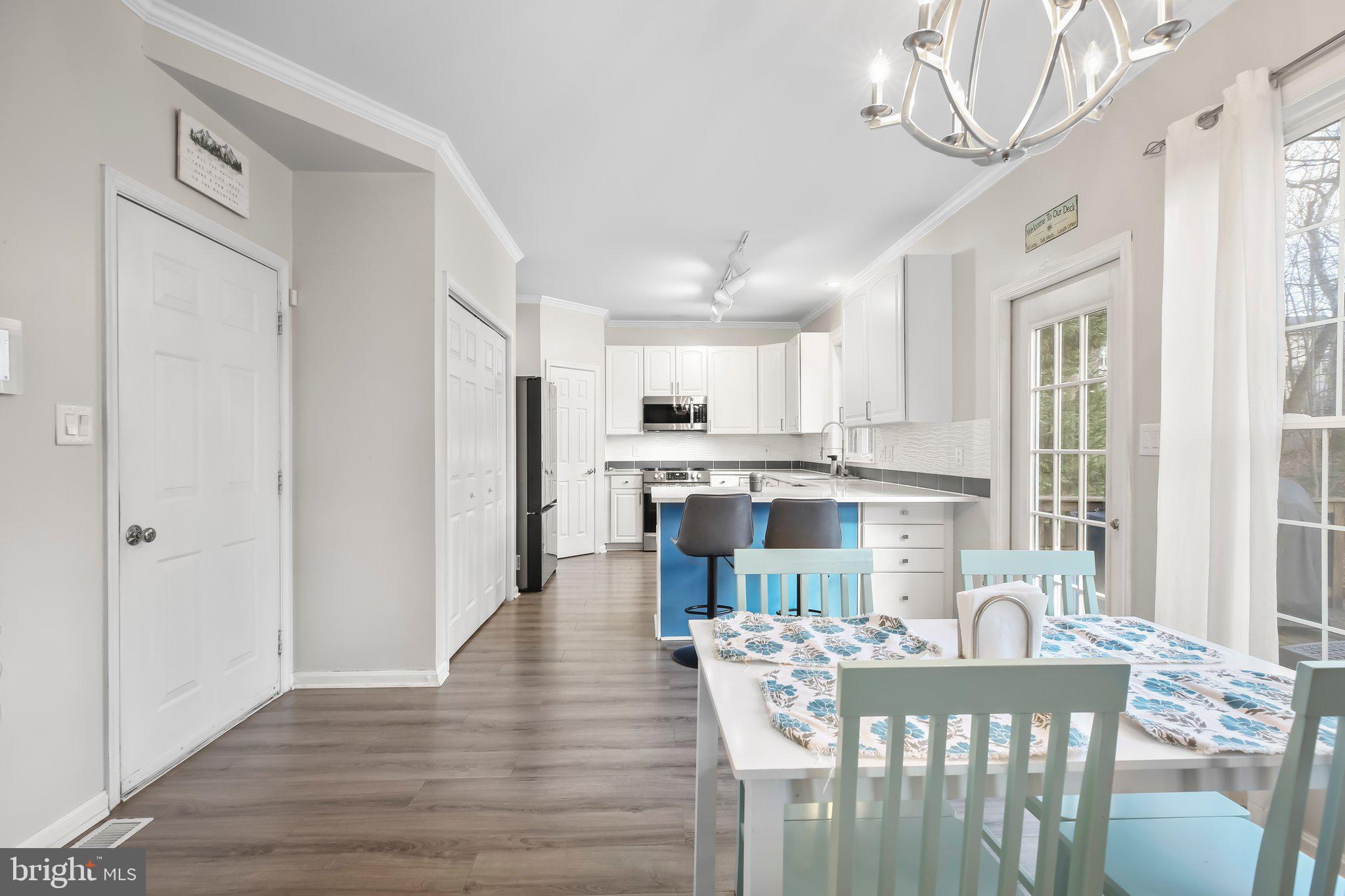 10108 Colechester St