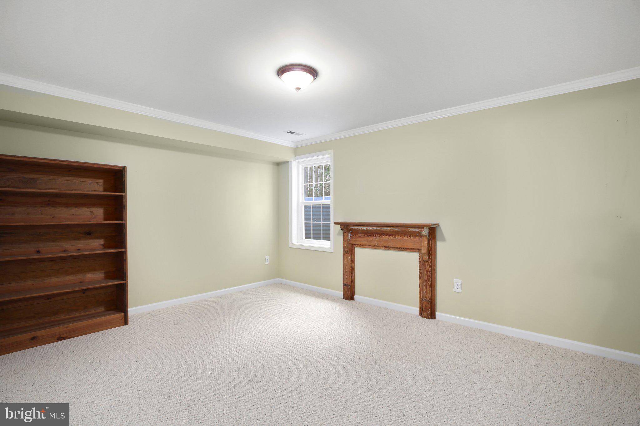 6122 N DANFORD STREET