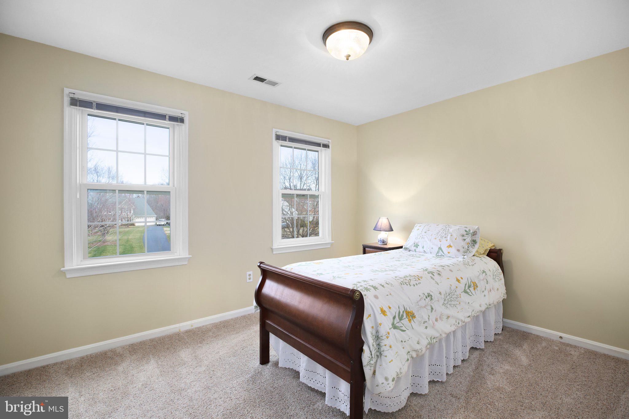 6122 N DANFORD STREET