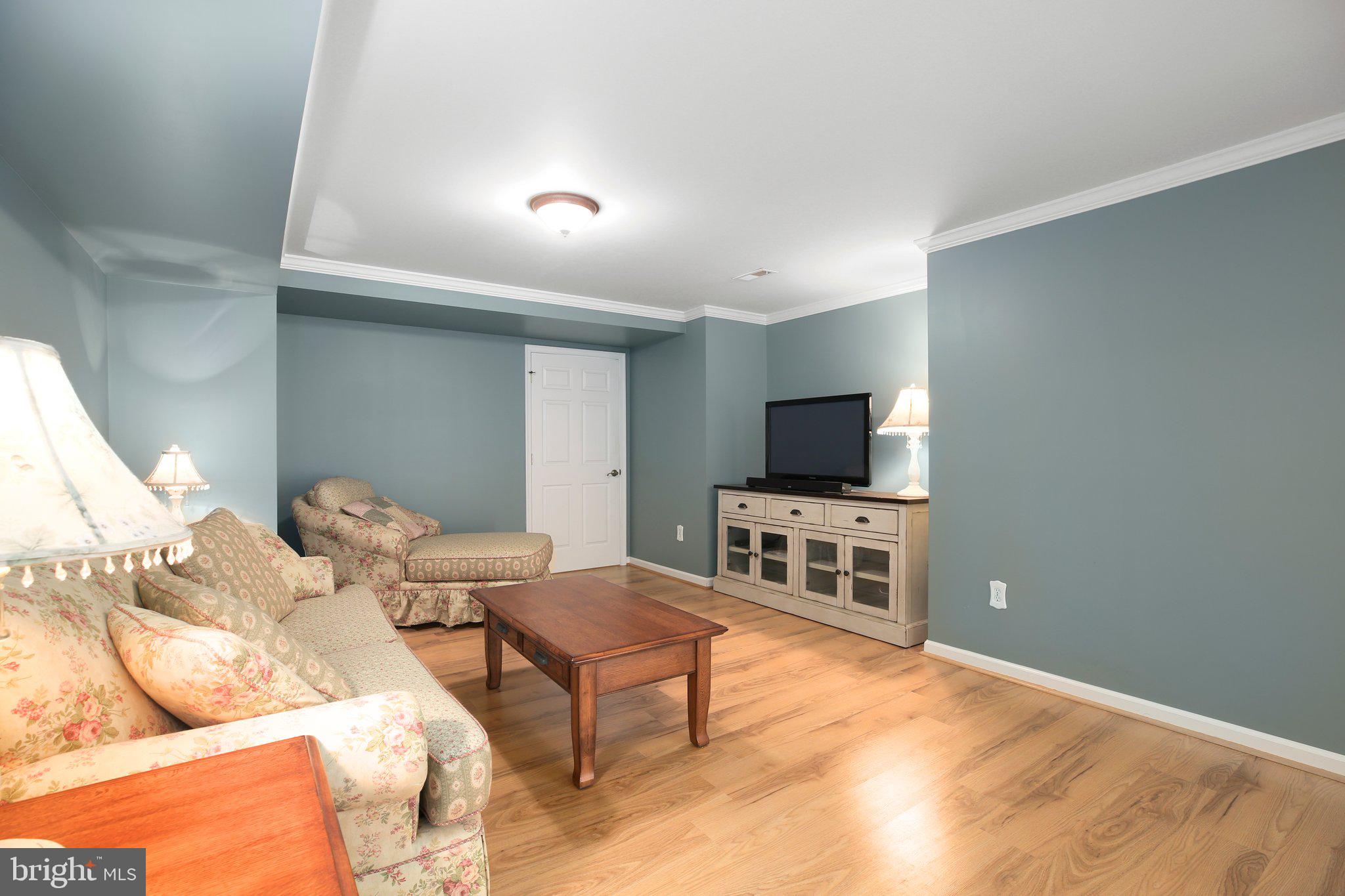 6122 N DANFORD STREET