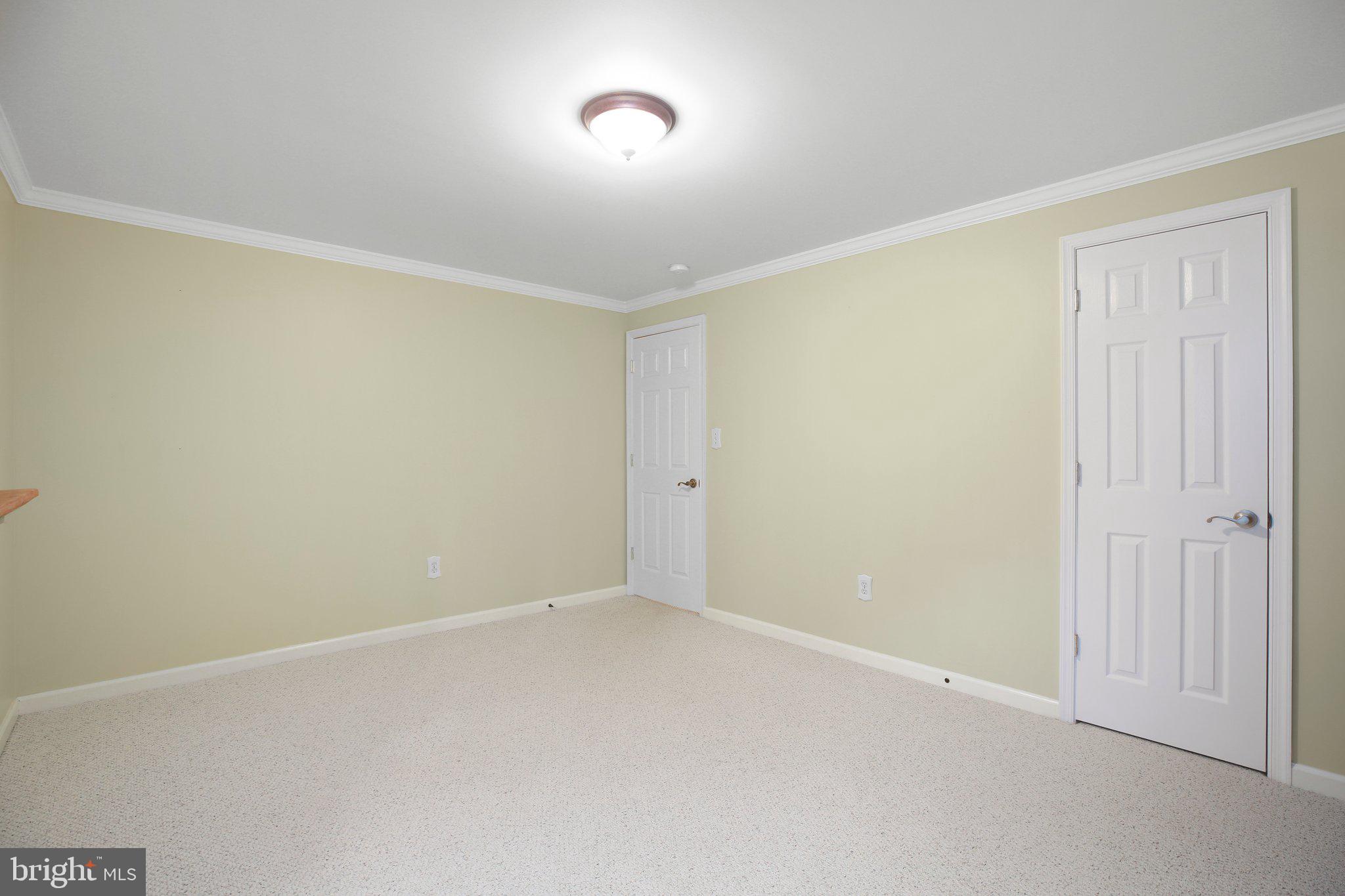 6122 N DANFORD STREET