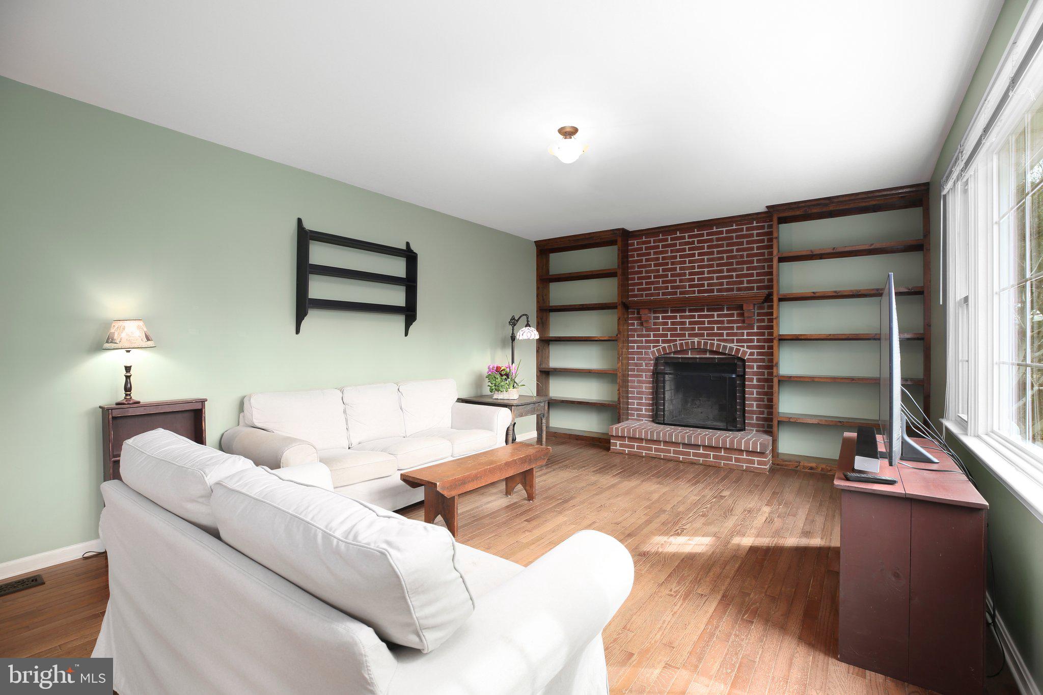 6122 N DANFORD STREET