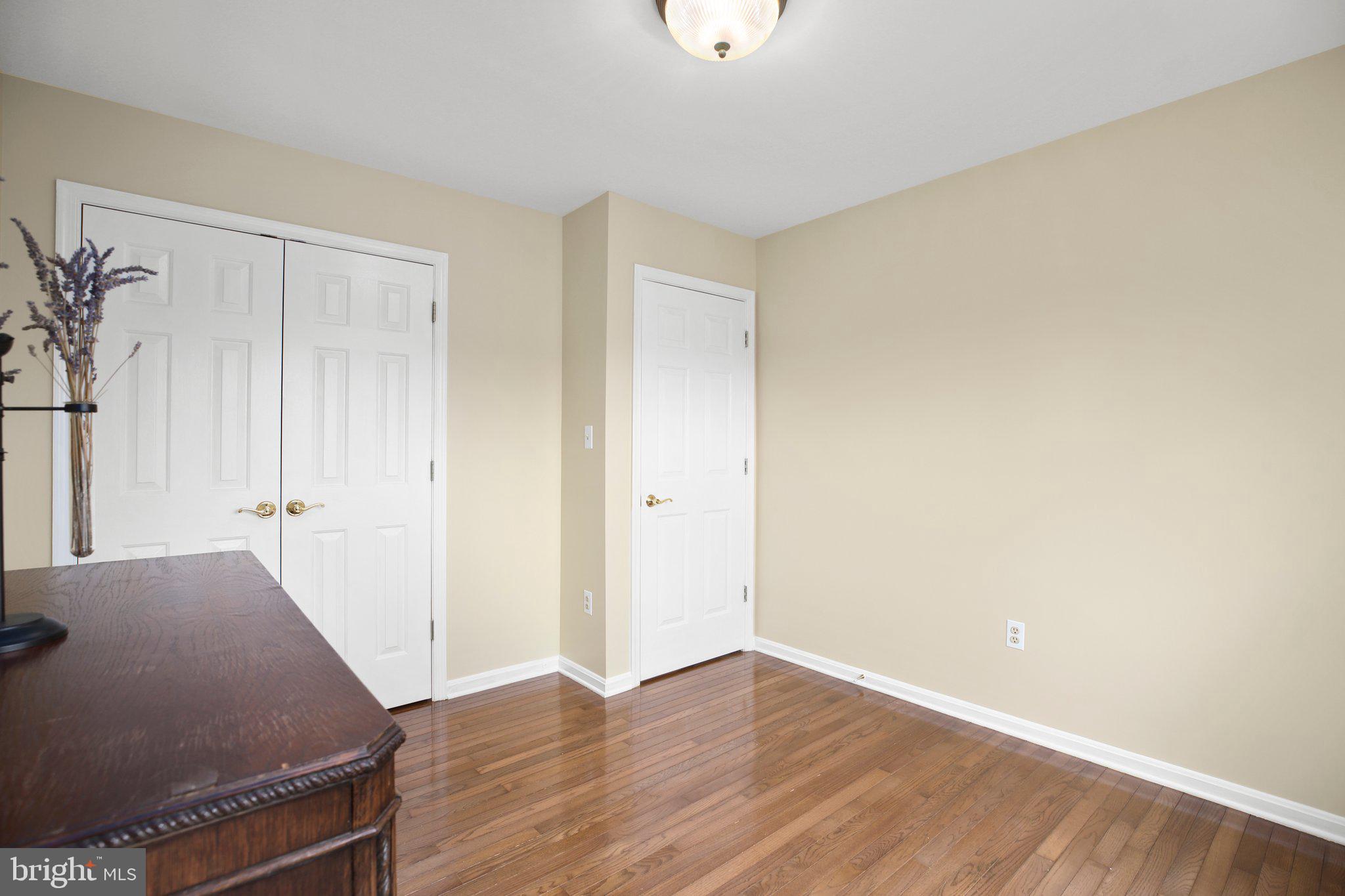 6122 N DANFORD STREET