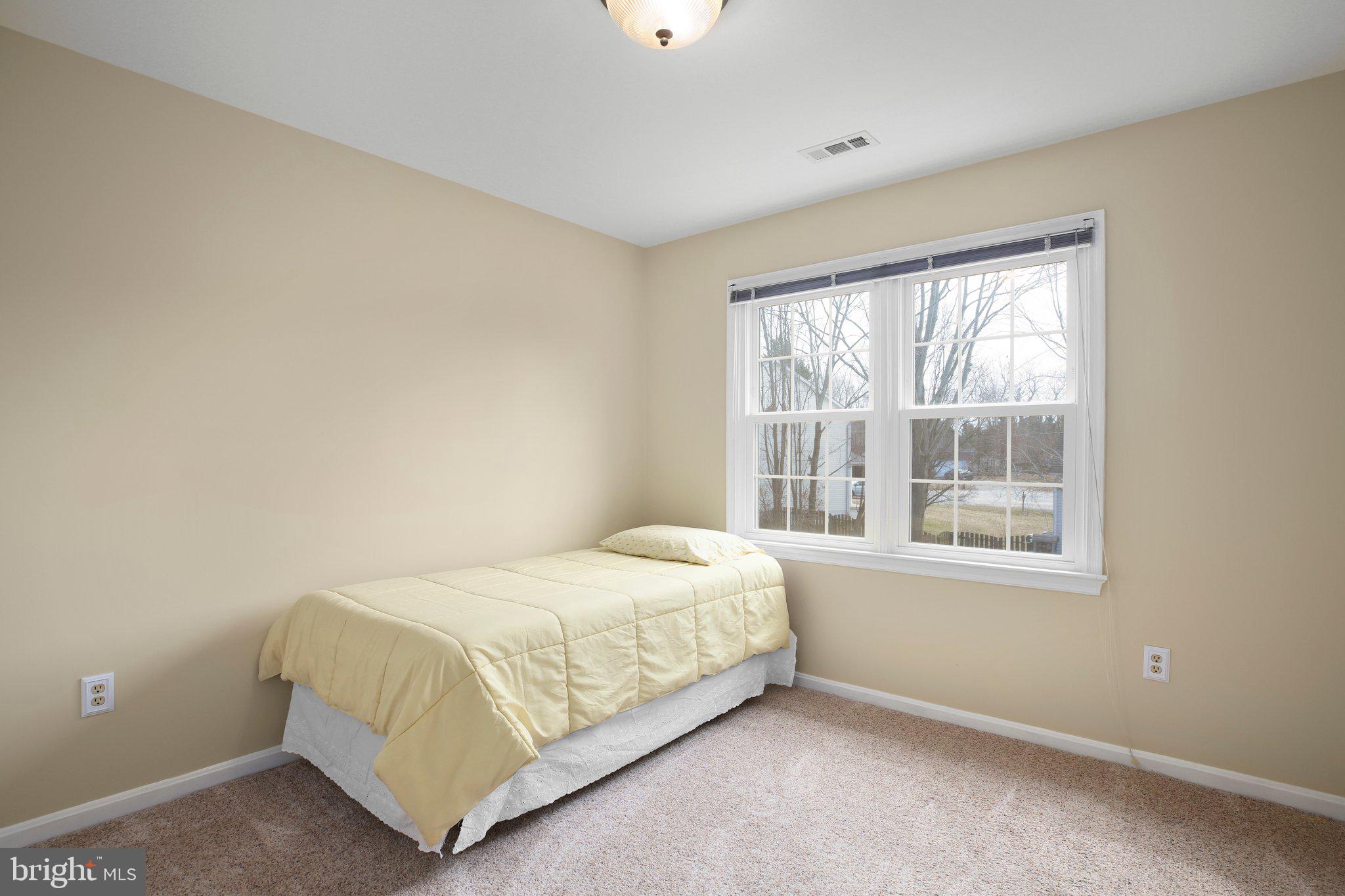 6122 N DANFORD STREET