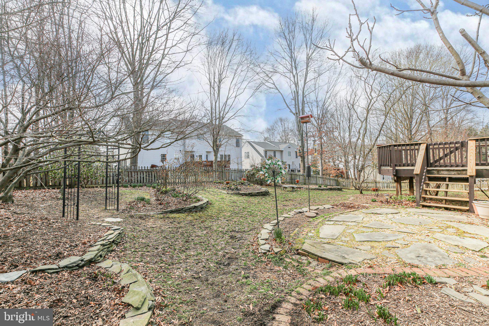 6122 N DANFORD STREET