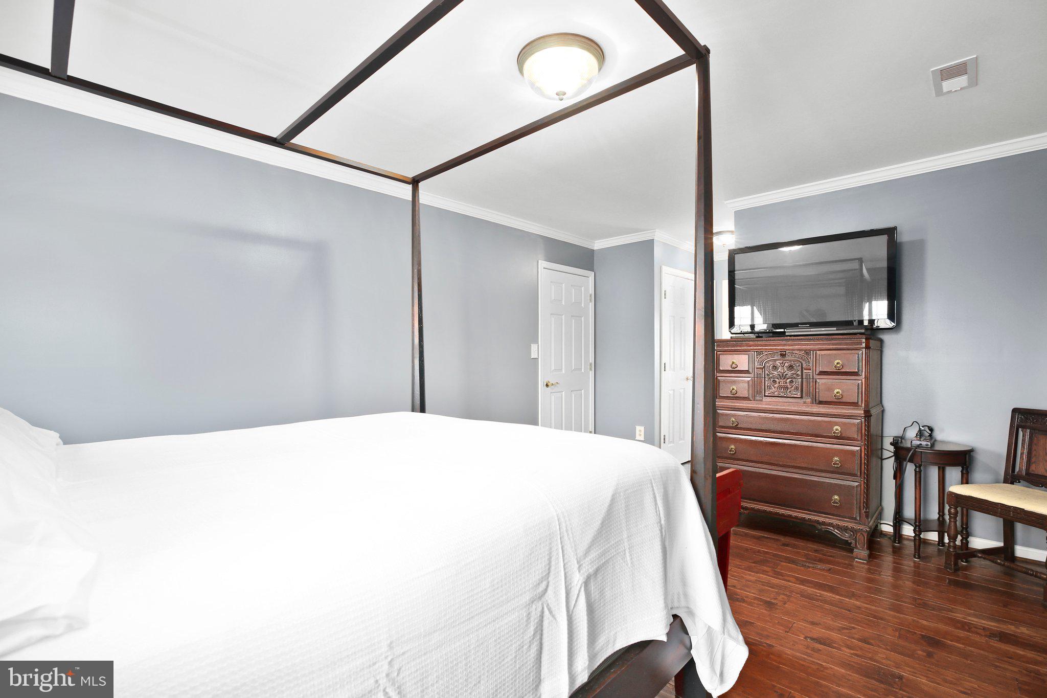 6122 N DANFORD STREET