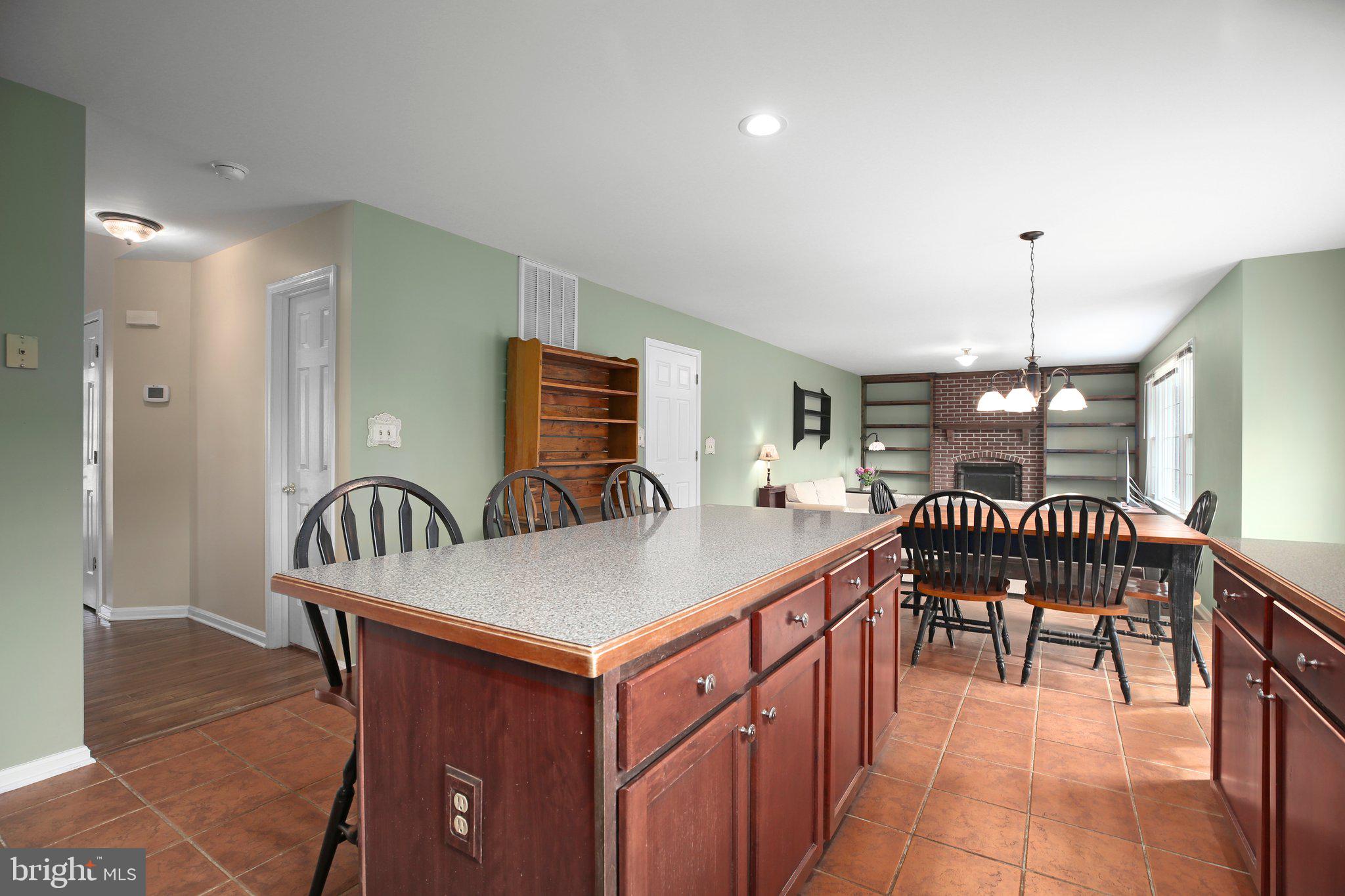 6122 N DANFORD STREET