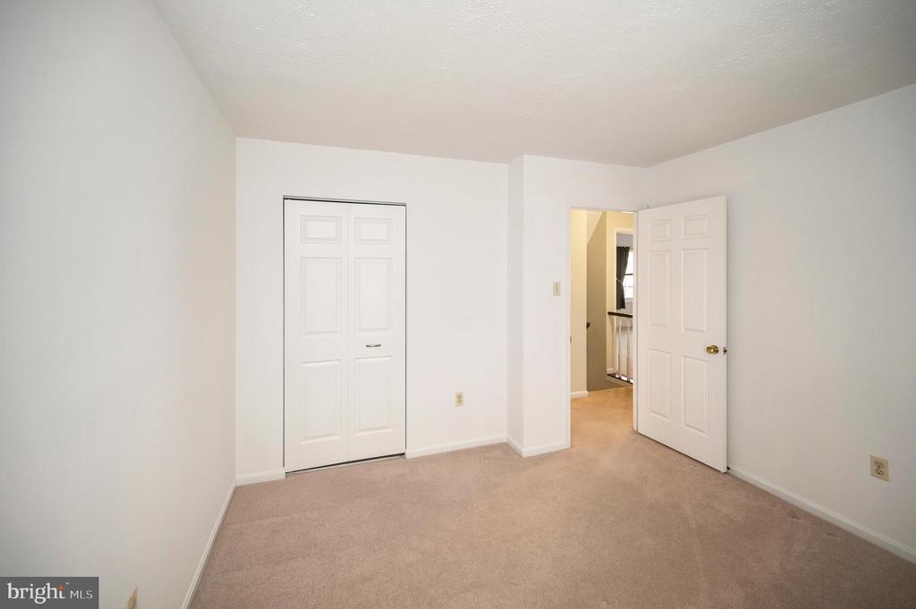 3316 WAVERLY DRIVE