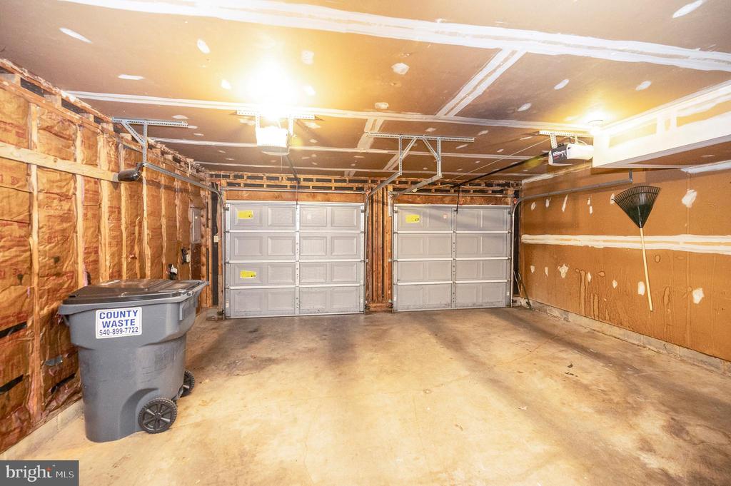 3316 WAVERLY DRIVE