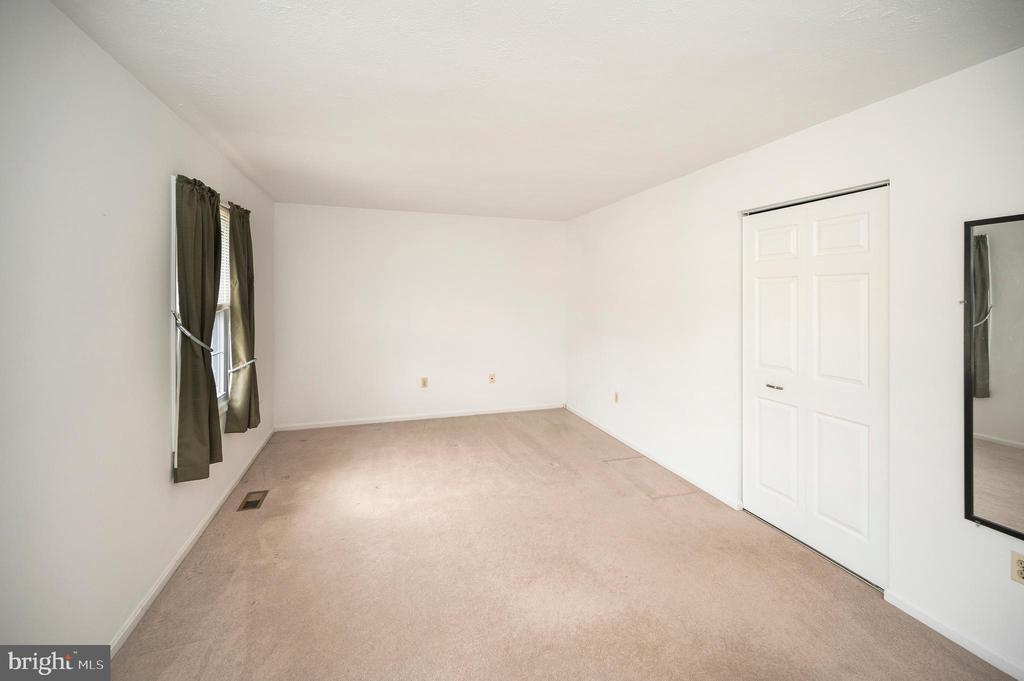 3316 WAVERLY DRIVE