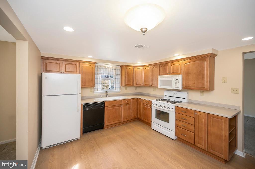 3316 WAVERLY DRIVE