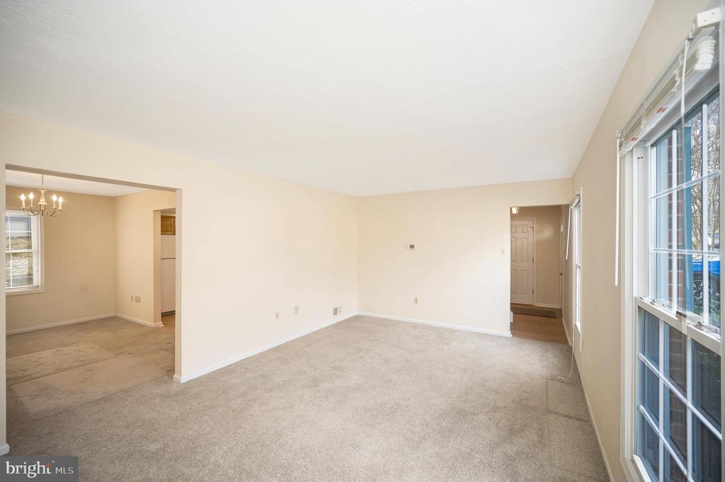 3316 WAVERLY DRIVE
