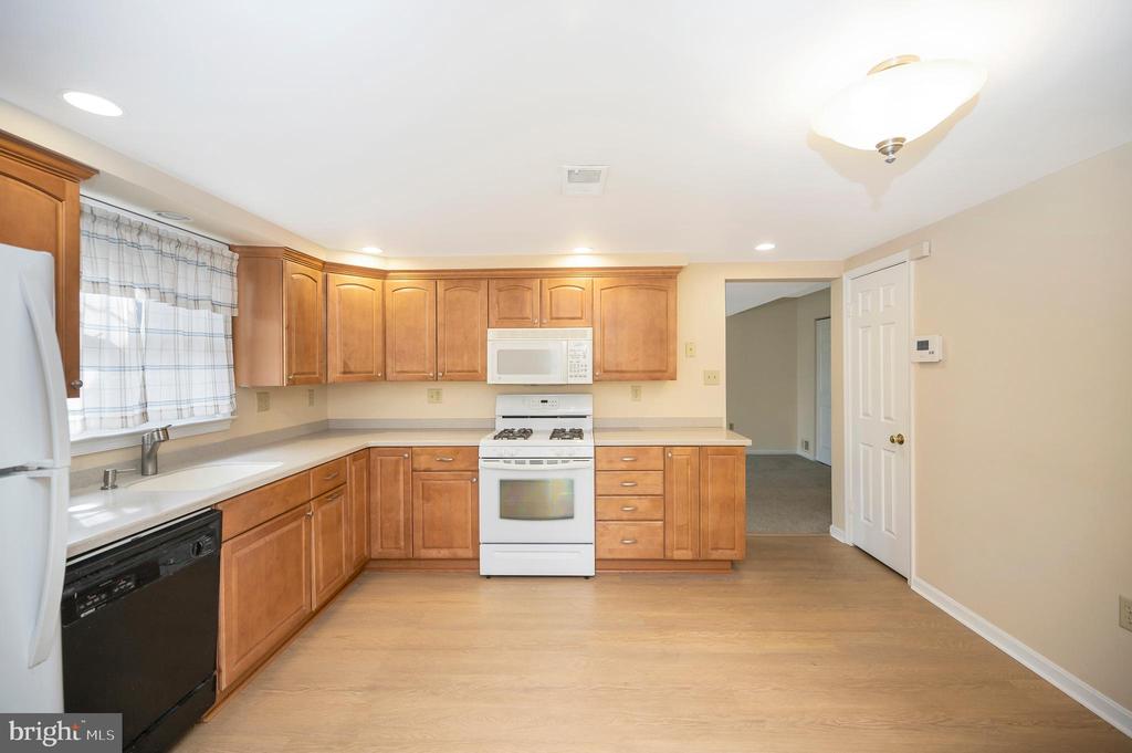 3316 WAVERLY DRIVE