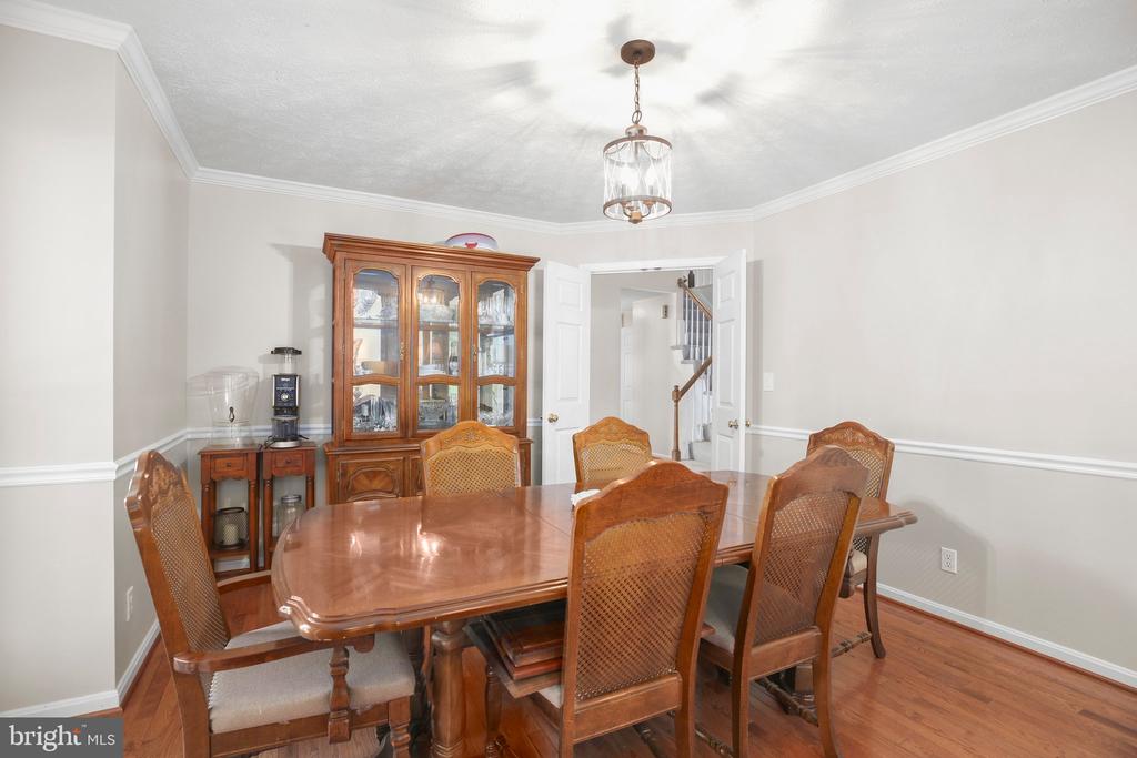 9711 Gunston Hall Rd