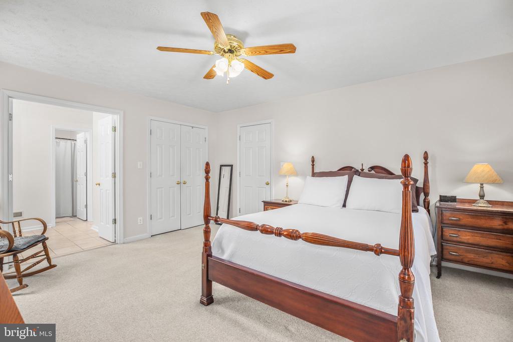 9711 Gunston Hall Rd
