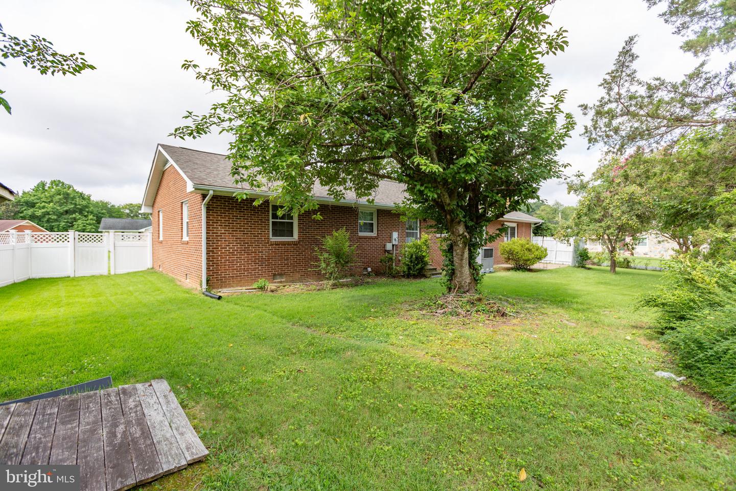 307 Butternut Dr