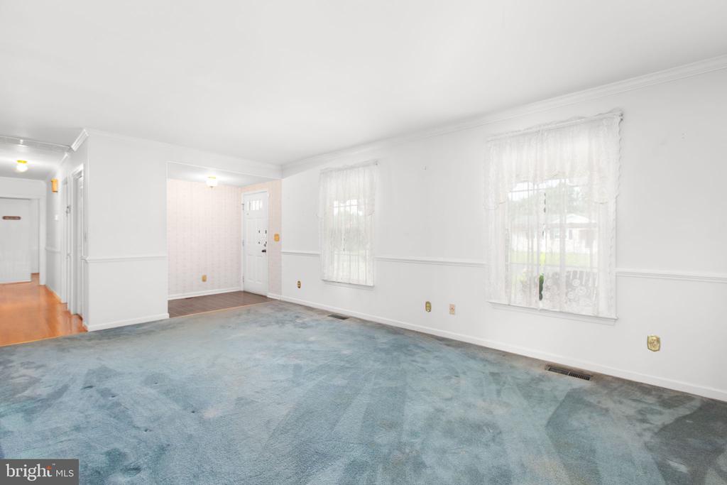 307 Butternut Dr