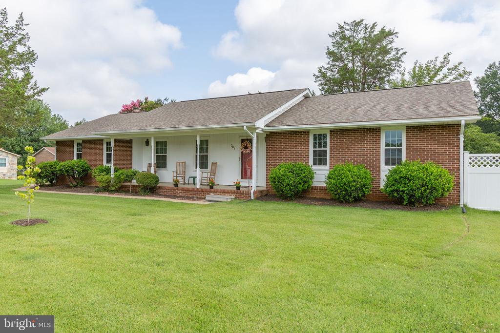 307 Butternut Dr
