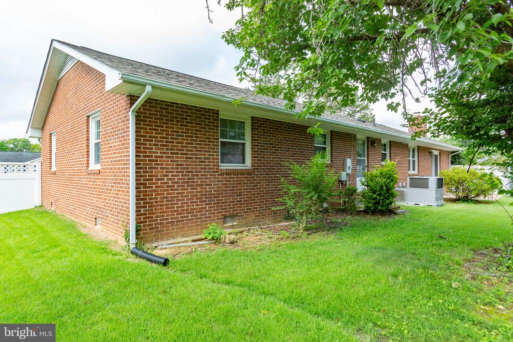307 Butternut Dr