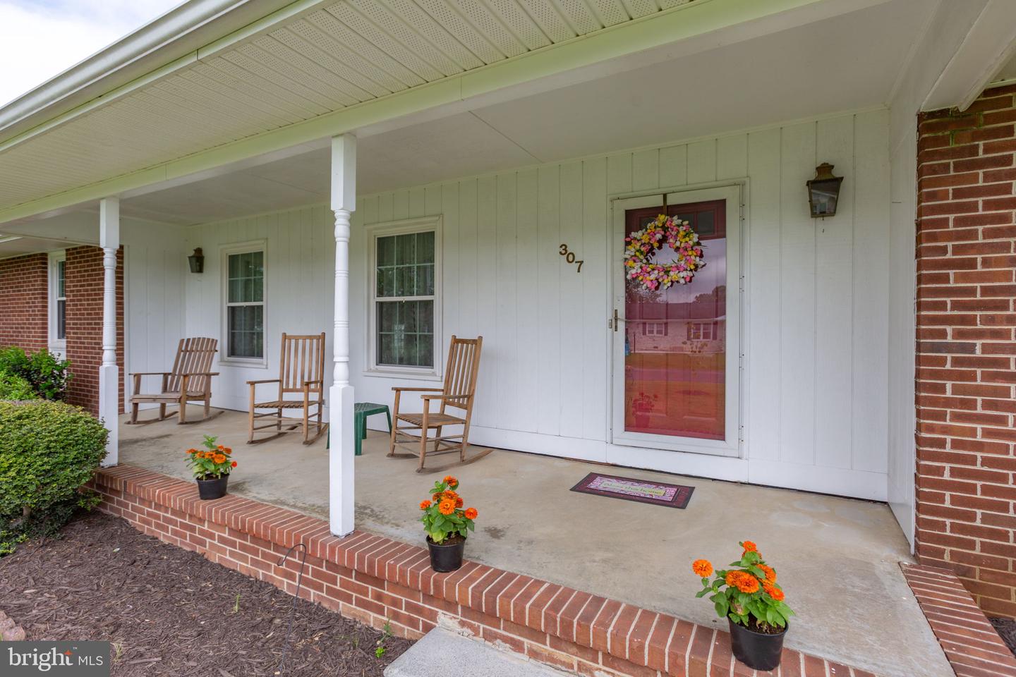 307 Butternut Dr