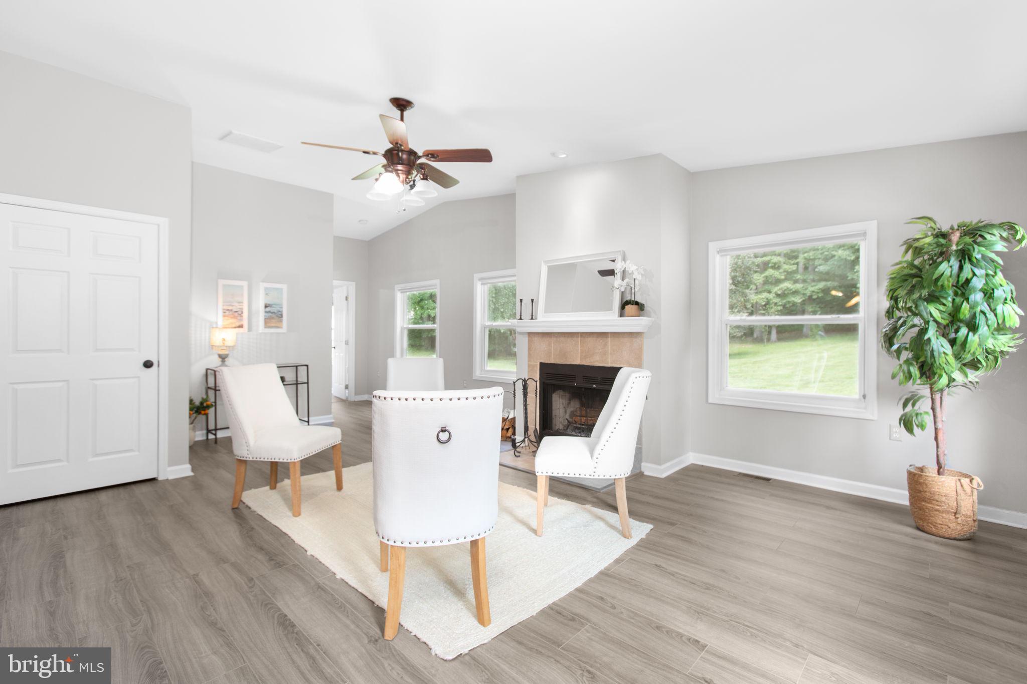 11923 GARDENIA DRIVE