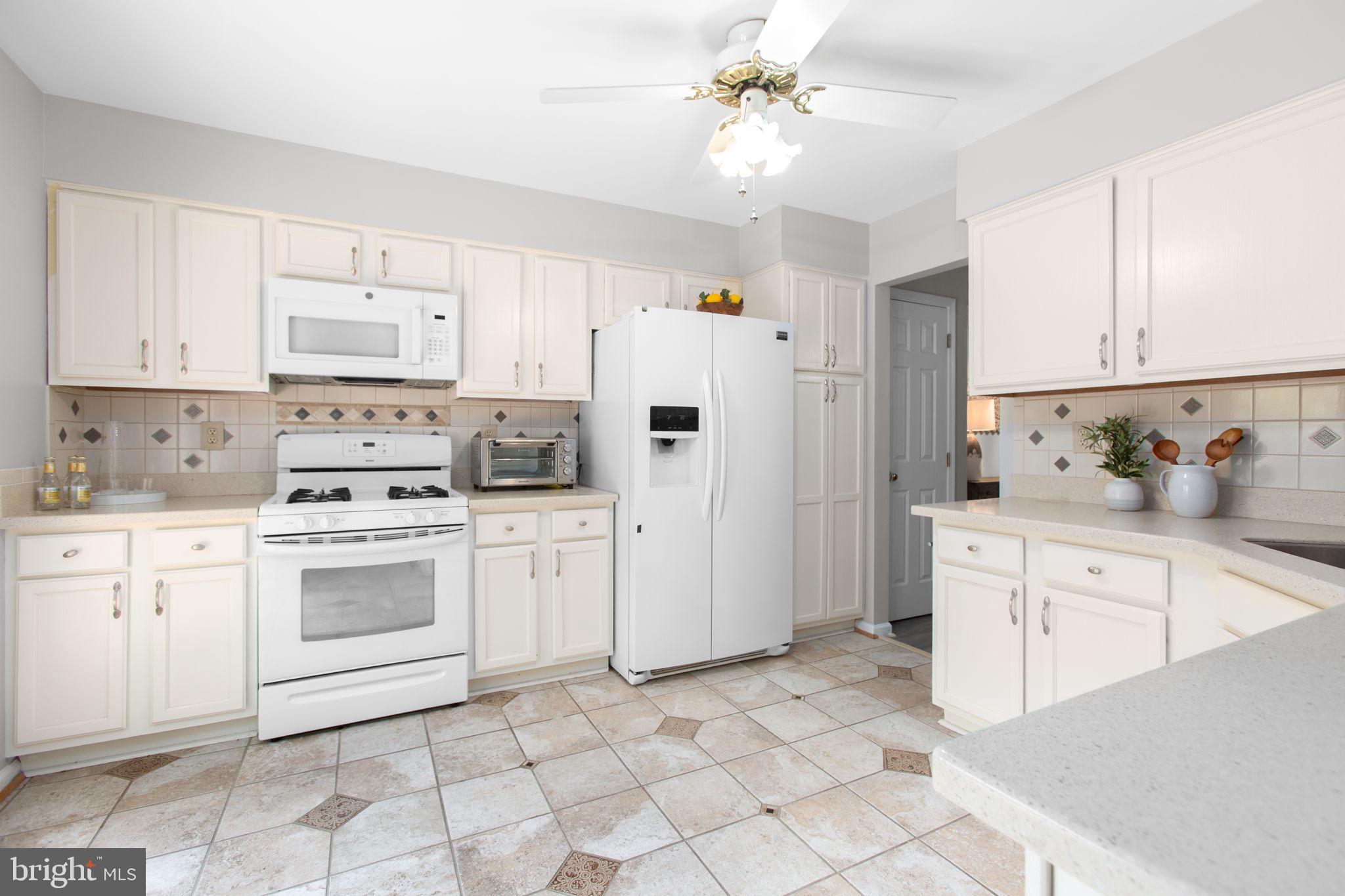 11923 GARDENIA DRIVE