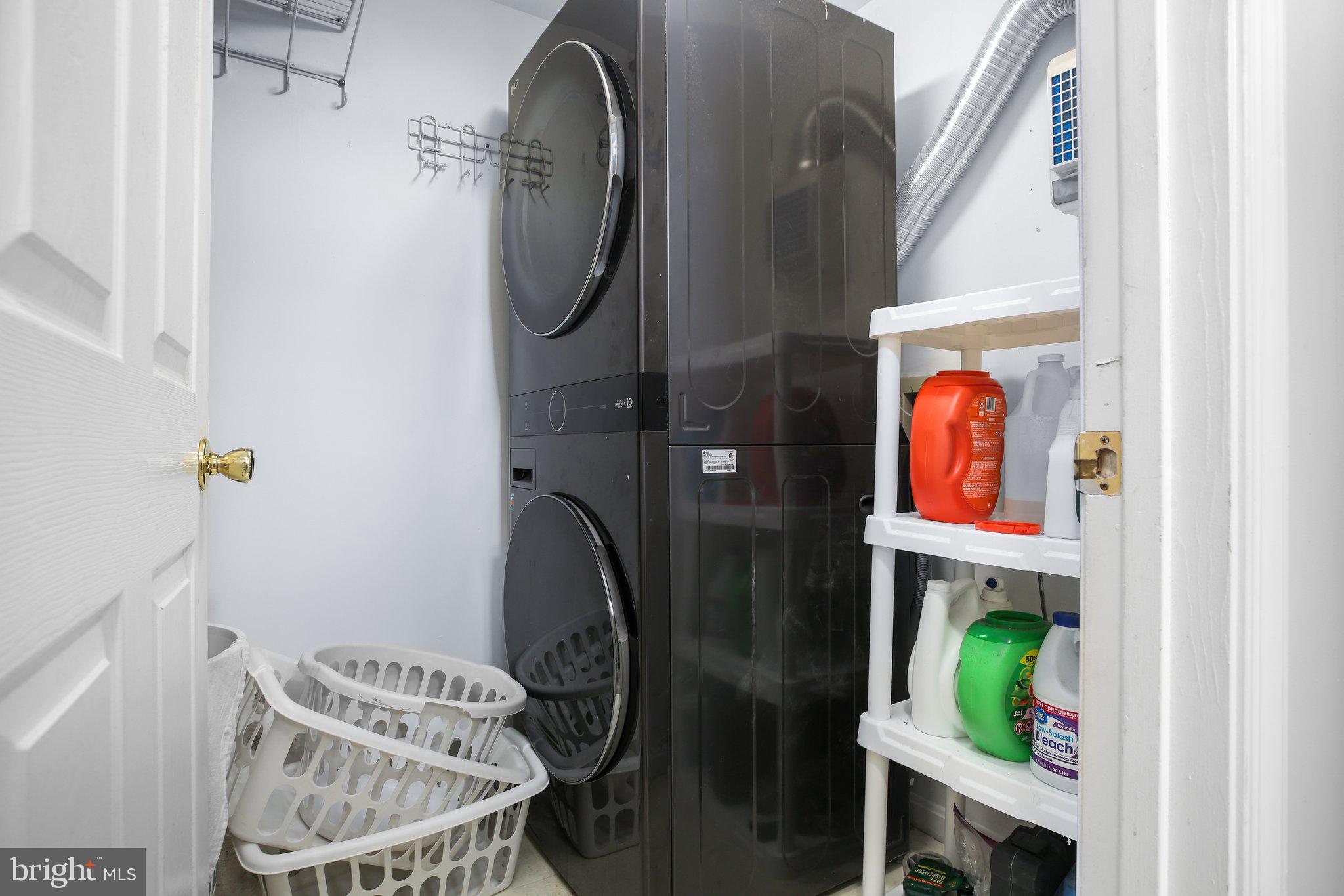 10708 LIVE OAK COURT