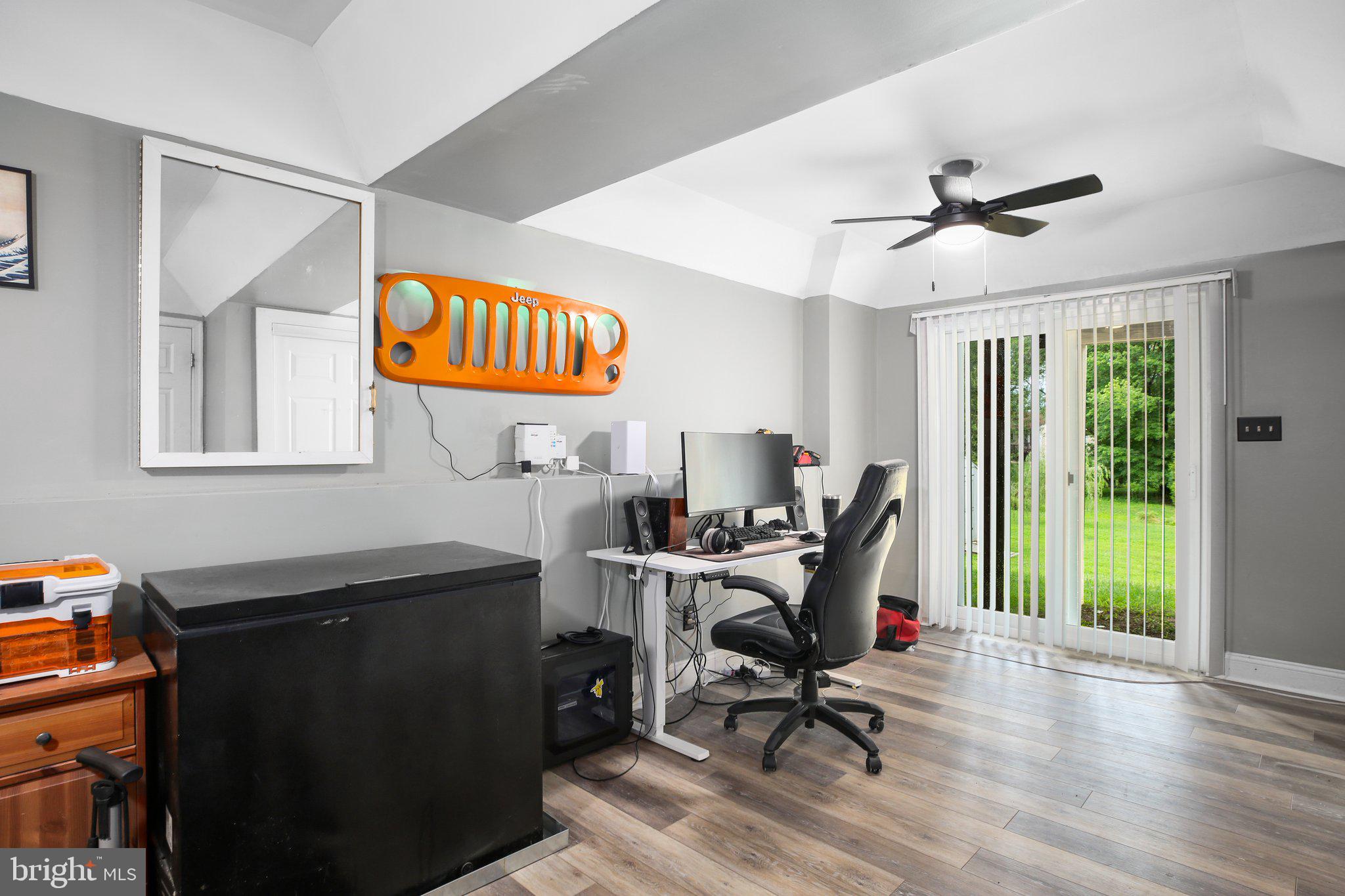 10708 LIVE OAK COURT