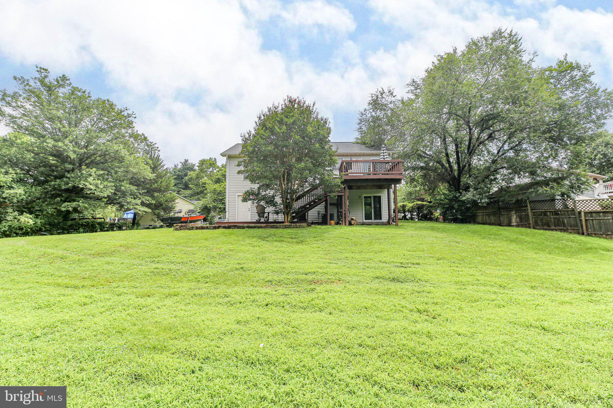 10708 LIVE OAK COURT