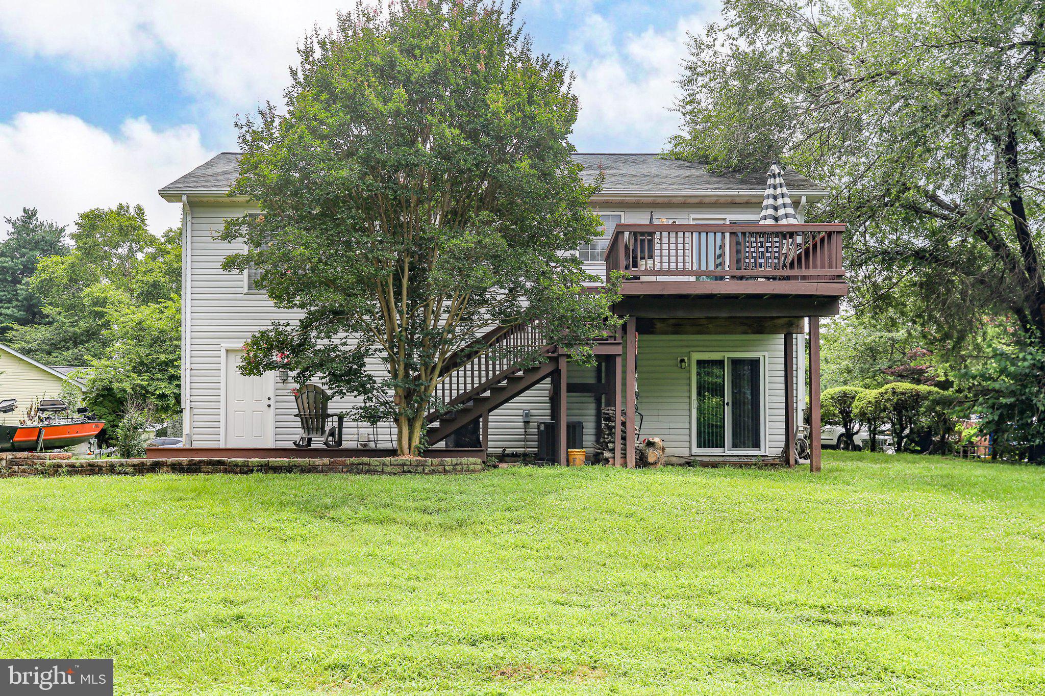 10708 LIVE OAK COURT