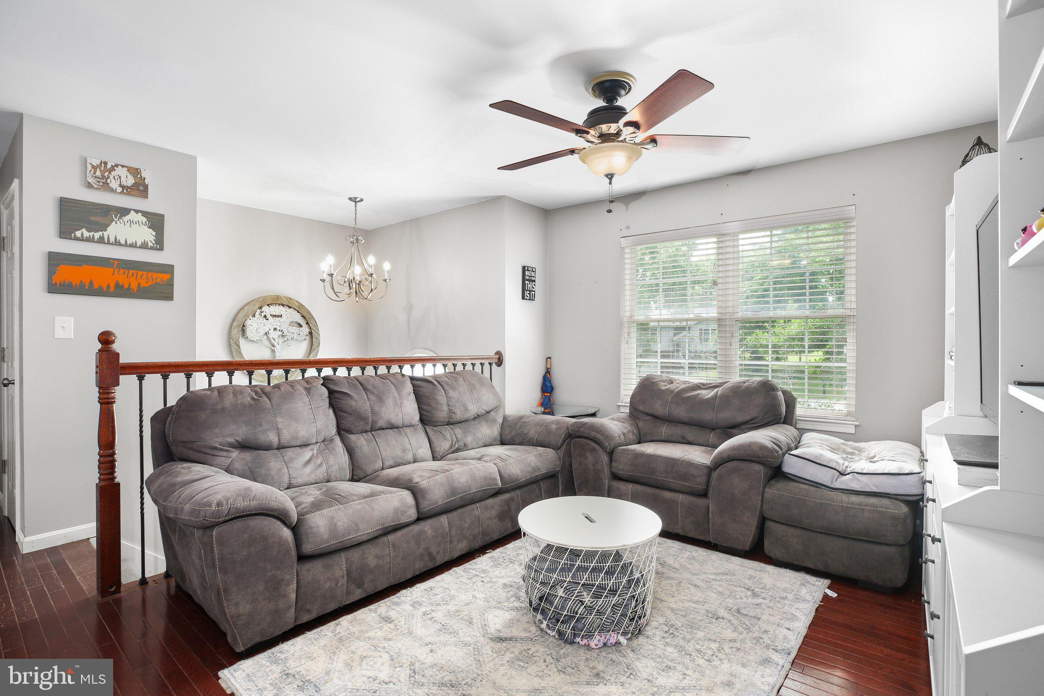 10708 LIVE OAK COURT