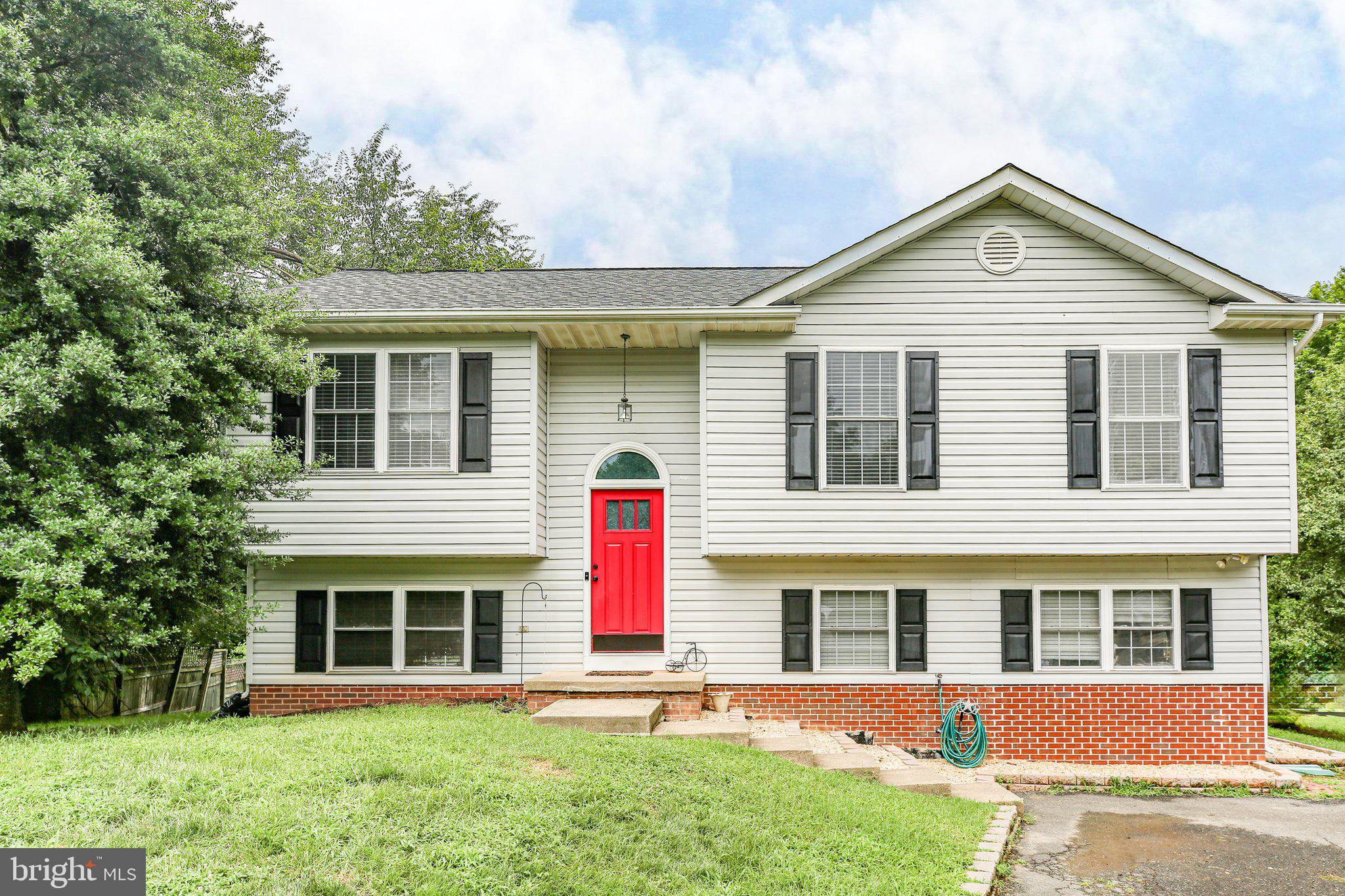 10708 LIVE OAK COURT