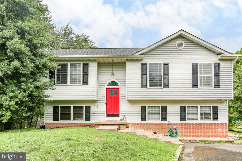 10708 LIVE OAK COURT