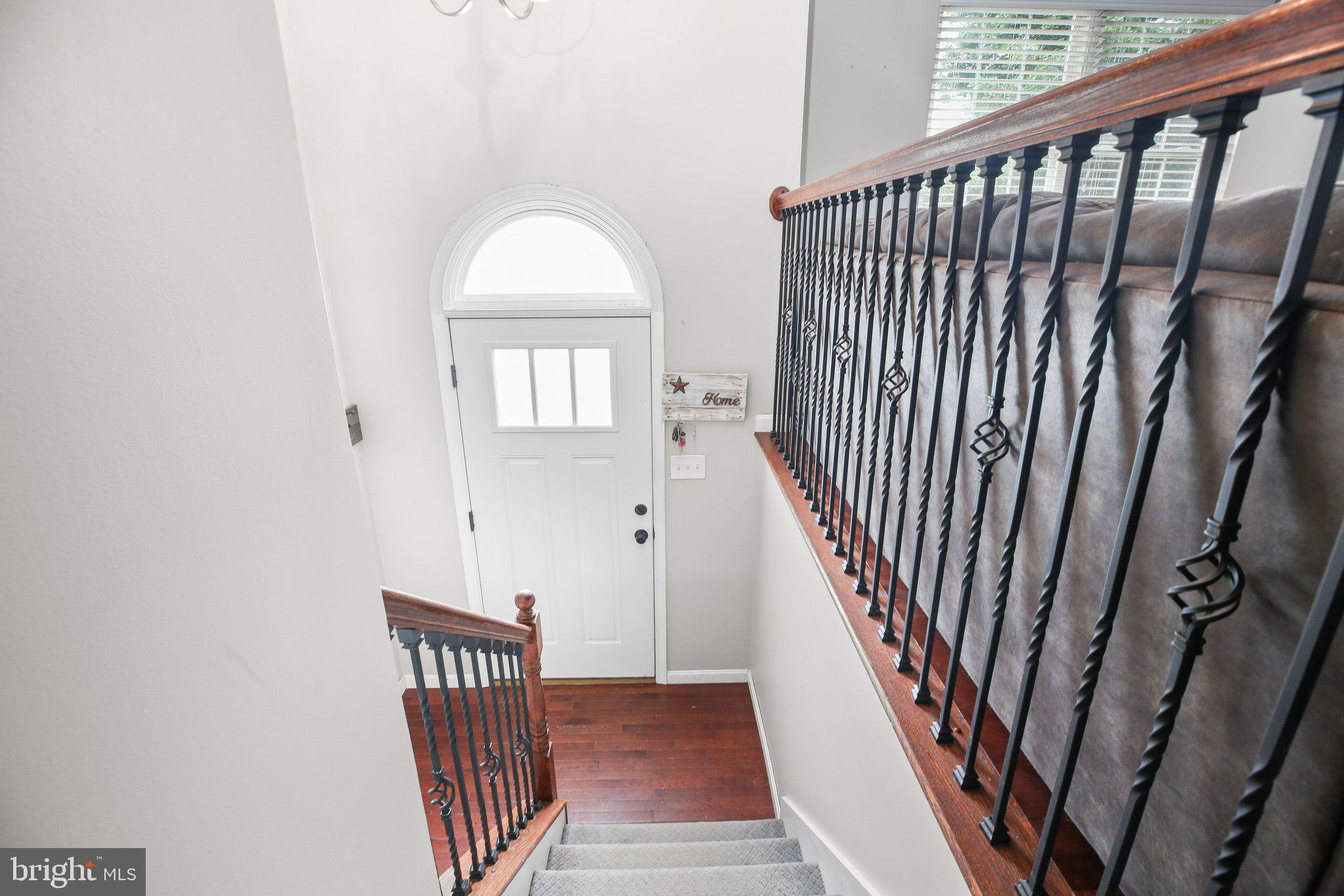 10708 LIVE OAK COURT