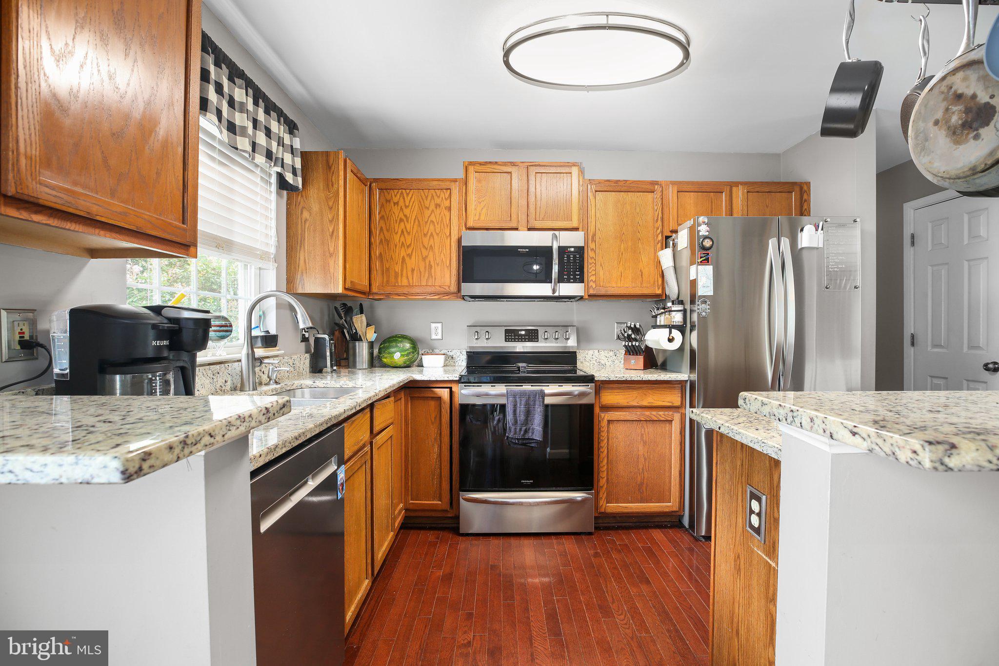 10708 LIVE OAK COURT