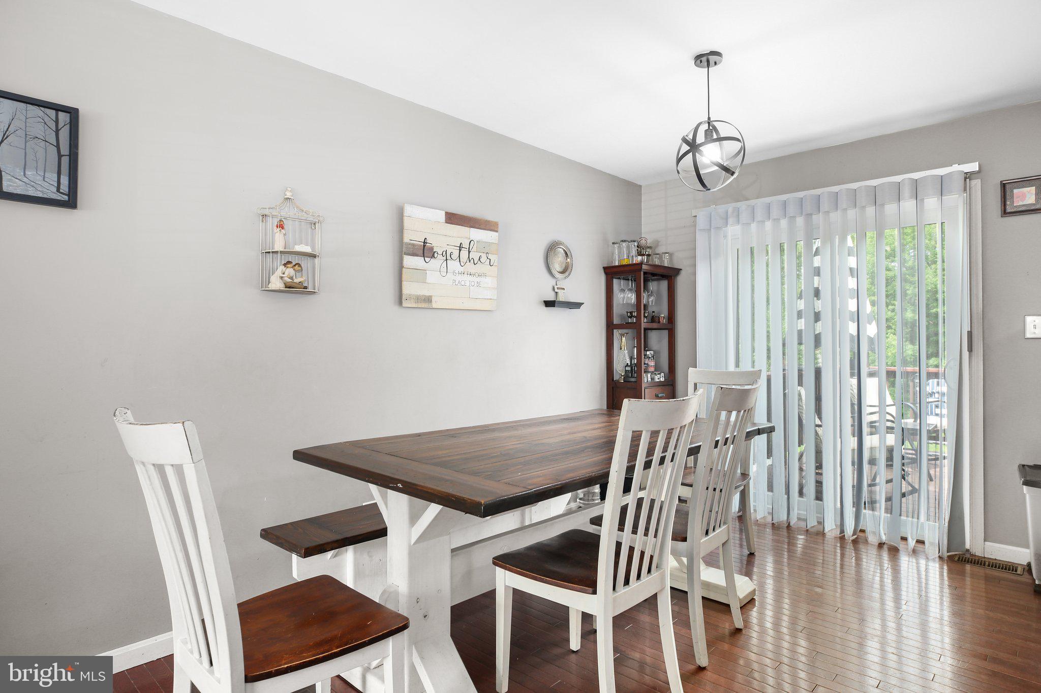 10708 LIVE OAK COURT