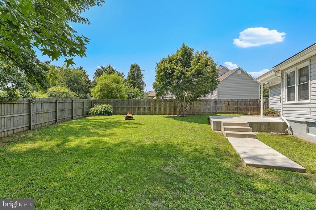 10813 BENT TREE DRIVE