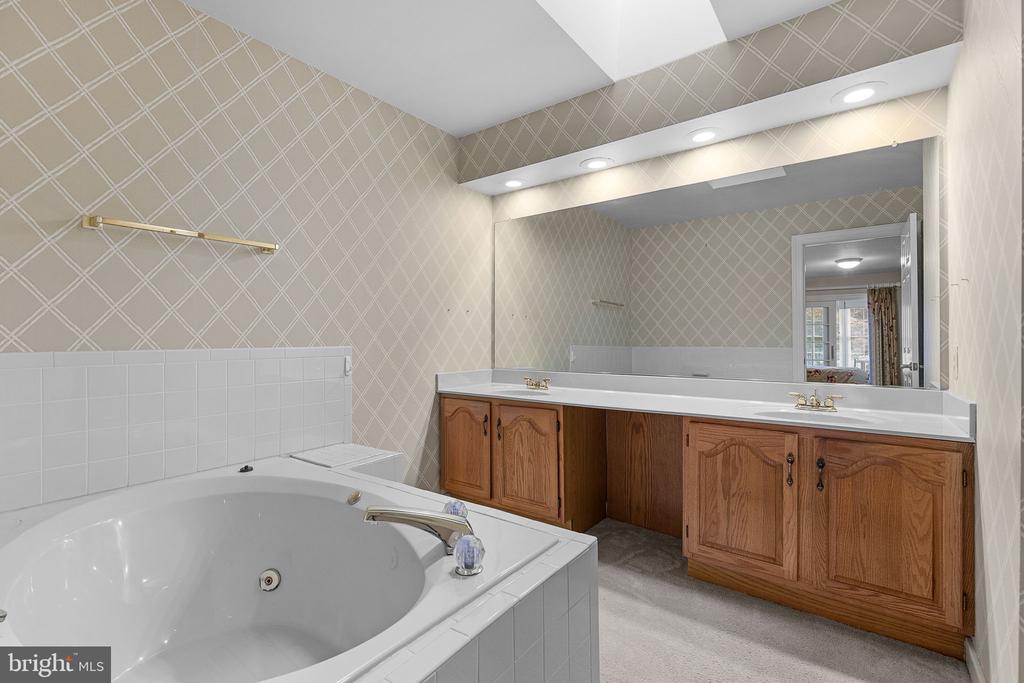 11223 STONE MILL COURT