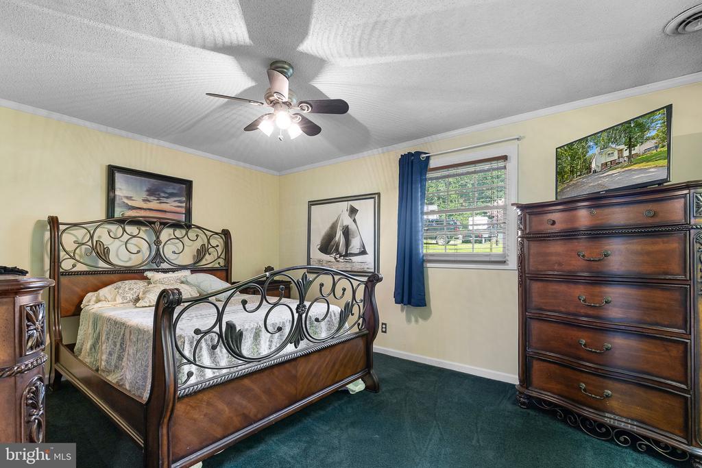 10417 FOREST HILL COURT