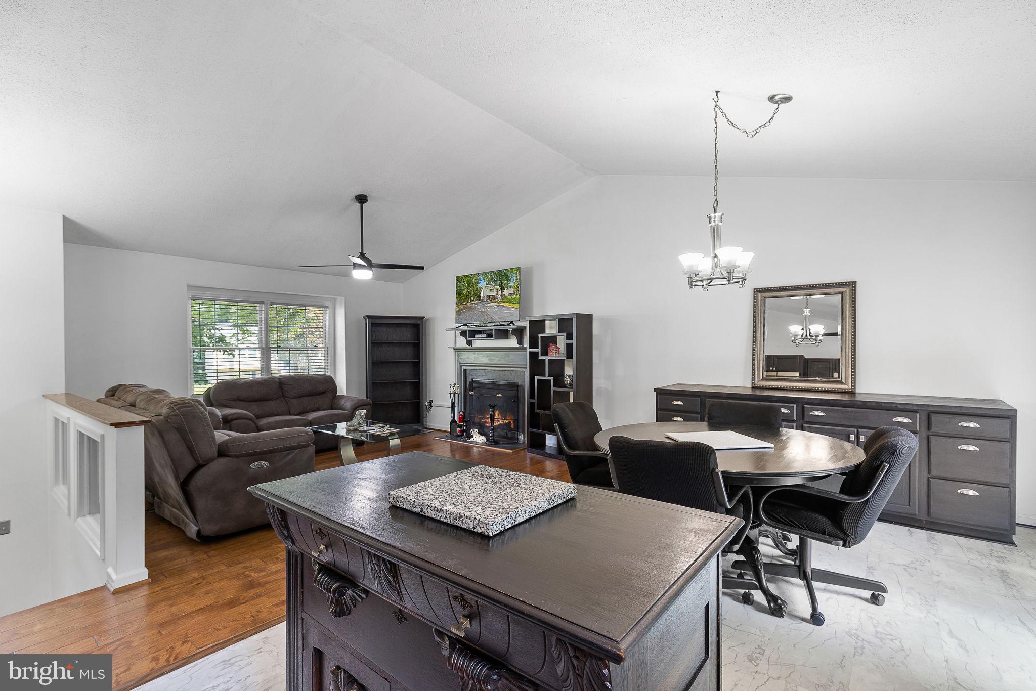 10417 FOREST HILL COURT