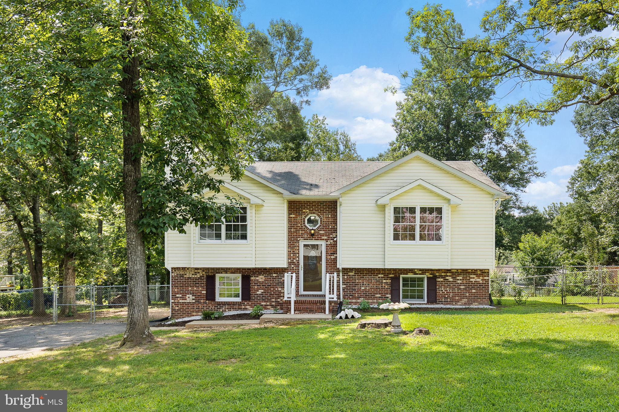 10417 FOREST HILL COURT