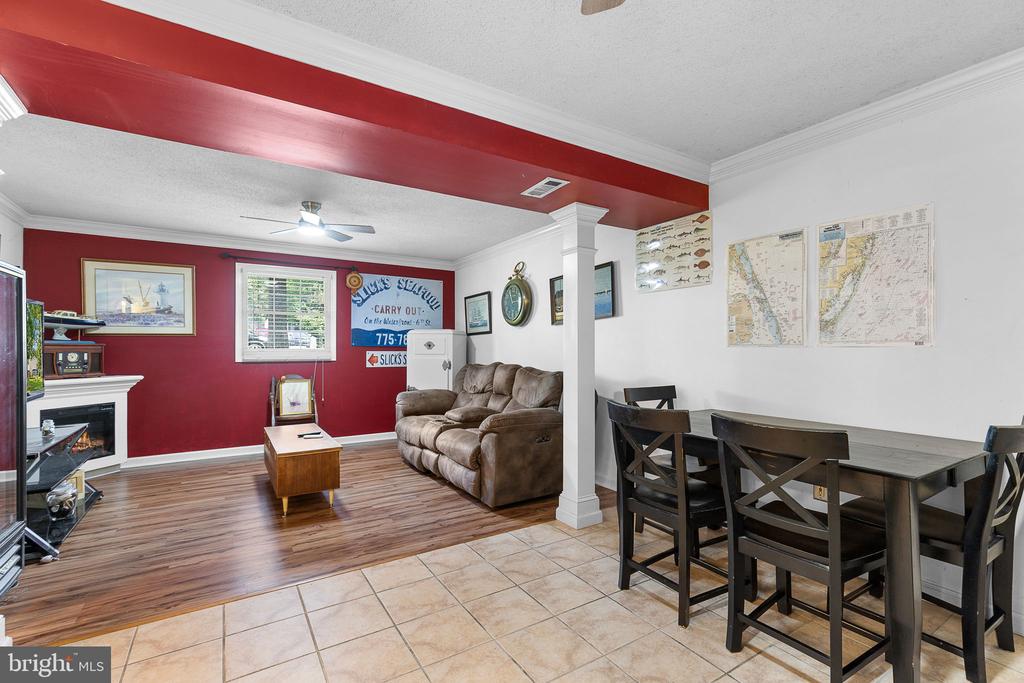 10417 FOREST HILL COURT