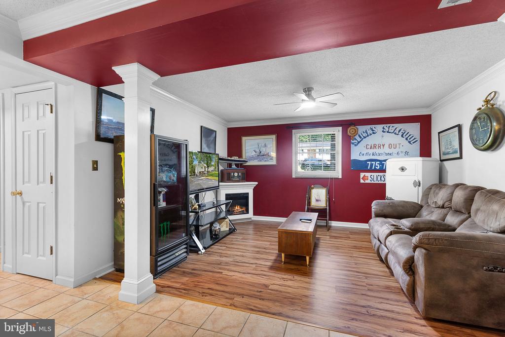 10417 FOREST HILL COURT
